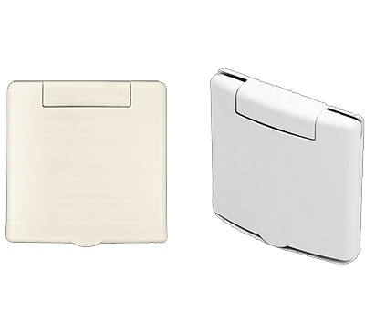 DELUXE SQUARE